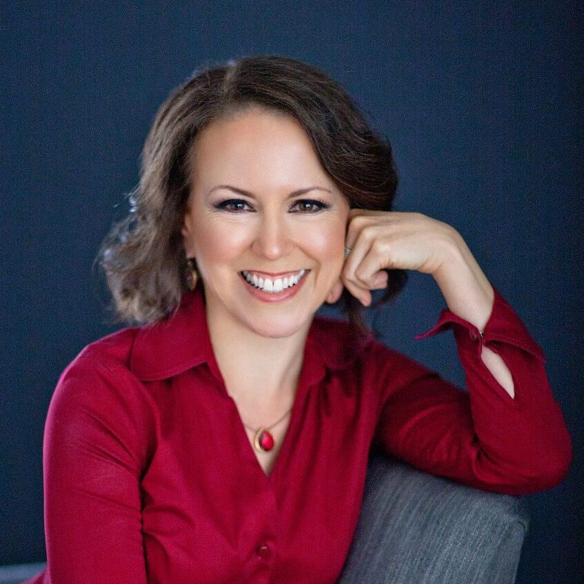 Diane Diaz Headshot min